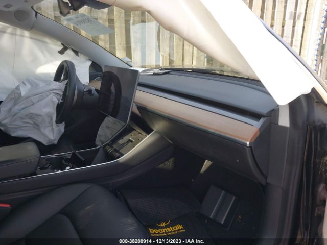 2020 TESLA MODEL 3 5YJ3E1EC9LF646800 Photo 4