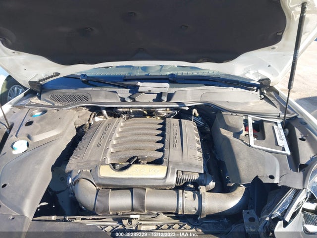 2016 PORSCHE CAYENNE WP1AA2A24GKA11982 Photo 9