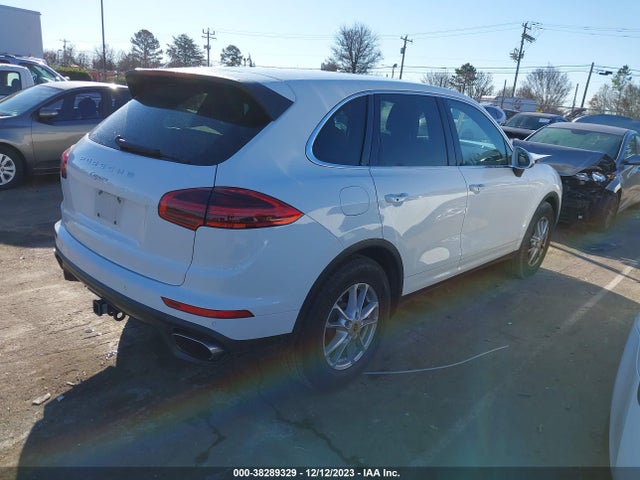 2016 PORSCHE CAYENNE WP1AA2A24GKA11982 Photo 3