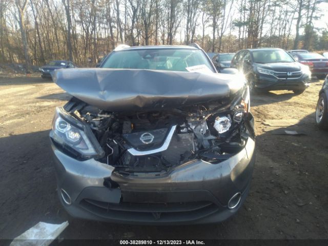 JN1BJ1CR8JW201183 Nissan Rogue Sport Sl