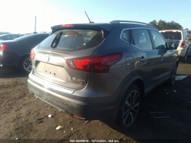 JN1BJ1CR8JW201183 Nissan Rogue Sport Sl