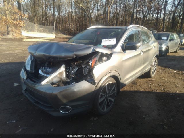 JN1BJ1CR8JW201183 Nissan Rogue Sport Sl