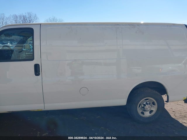Chevrolet Express 2500 Work Van 2016 1GCWGAFF9G1159742 Image 14