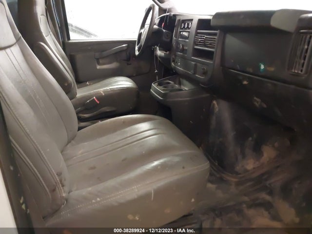 Chevrolet Express 2500 Work Van 2016 1GCWGAFF9G1159742 Image 5