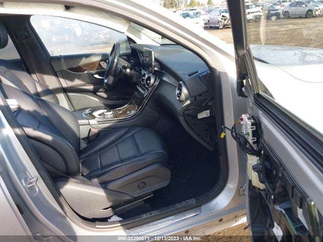 2016 MERCEDES-BENZ GLC 300 4MATIC VIN: WDC0G4KB1GF026500