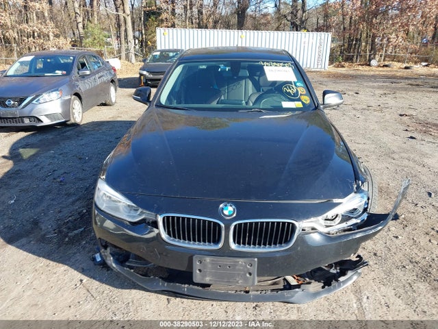 BMW 320i Xdrive 2018 WBA8A3C5XJA357543 Image 12