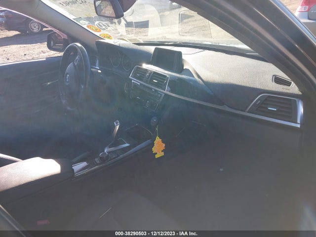 BMW 320i Xdrive 2018 WBA8A3C5XJA357543 Image 5