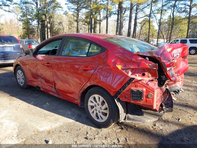 2018 HYUNDAI ELANTRA SE VIN: 5NPD74LF3JH355835