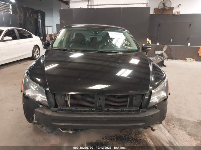 1VWAS7A33FC079846 Volkswagen Passat 1.8t Limited Edition
