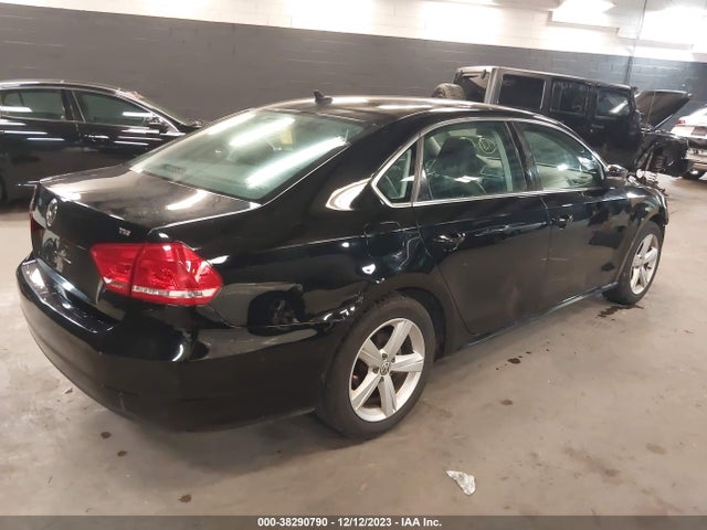1VWAS7A33FC079846 Volkswagen Passat 1.8t Limited Edition