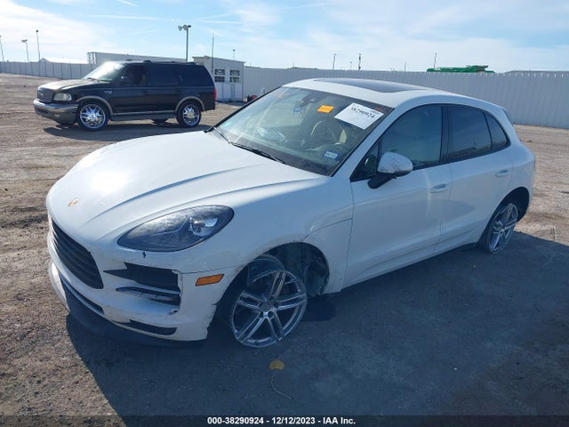 2019 PORSCHE MACAN WP1AA2A54KLB07768 Photo 1
