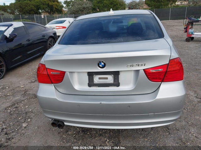2009 BMW 328I VIN: WBAPH77589NM45438