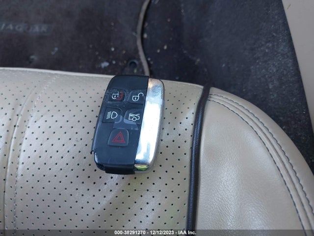 2013 JAGUAR XJ SAJWJ2GD1D8V45676 Photo 10