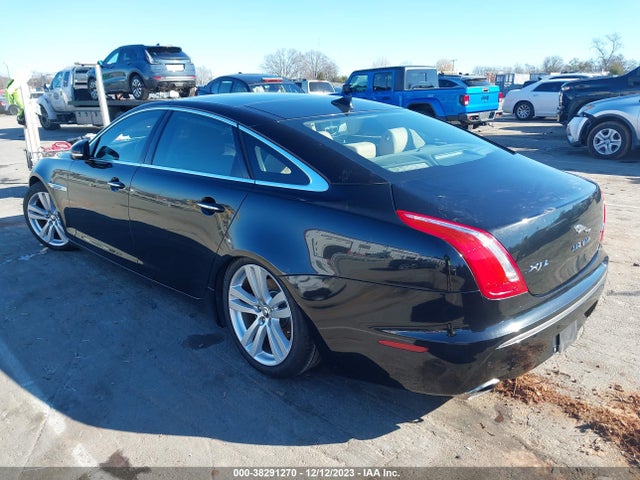 2013 JAGUAR XJ SAJWJ2GD1D8V45676 Photo 2