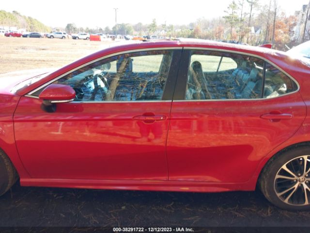 4T1M11AK4LU398990 Toyota CAMRY SE