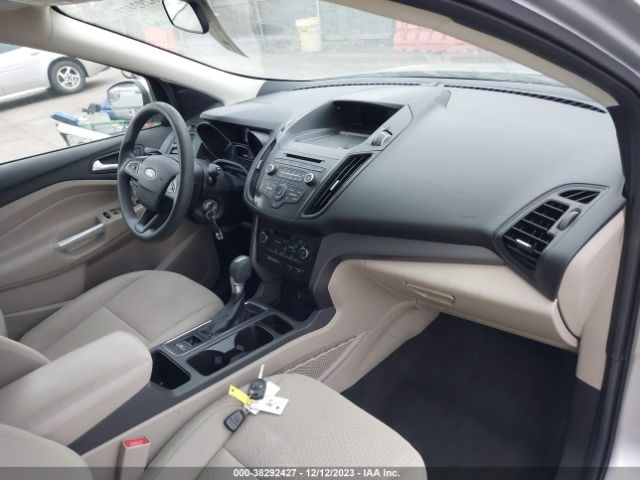 2017 FORD ESCAPE 1FMCU9GD9HUD09917 Photo 4