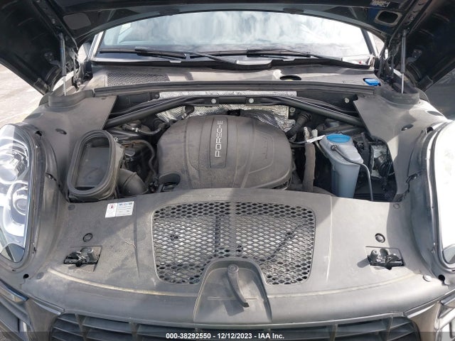 2017 PORSCHE MACAN WP1AA2A51HLB03380 Photo 9