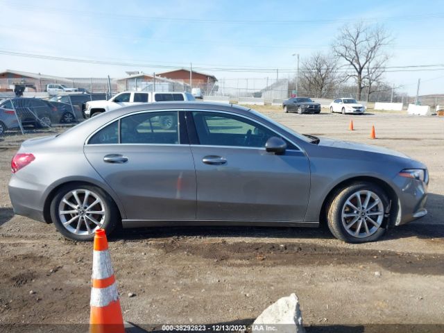 WDD3G4FB5KW026592 Mercedes-Benz A 220 4matic