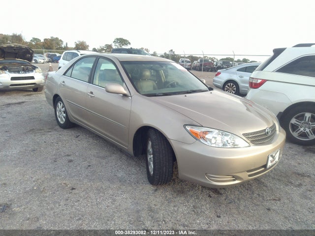 2002 TOYOTA CAMRY XLE VIN: JTDBE30K720055156