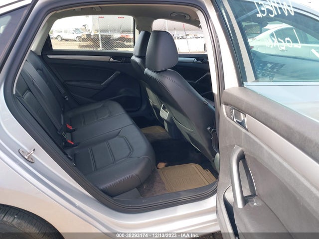 1VWAS7A34FC111719 Volkswagen Passat 1.8t Limited Edition