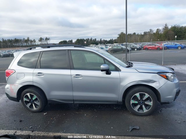 Subaru Forester 2.5i Premium 2017 JF2SJAEC8HH485128 Image 13