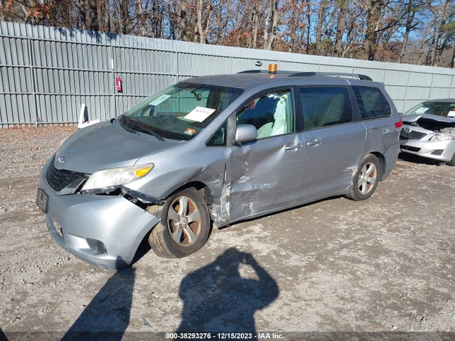 2011 TOYOTA SIENNA LE V6 VIN: 5TDKK3DC5BS024688