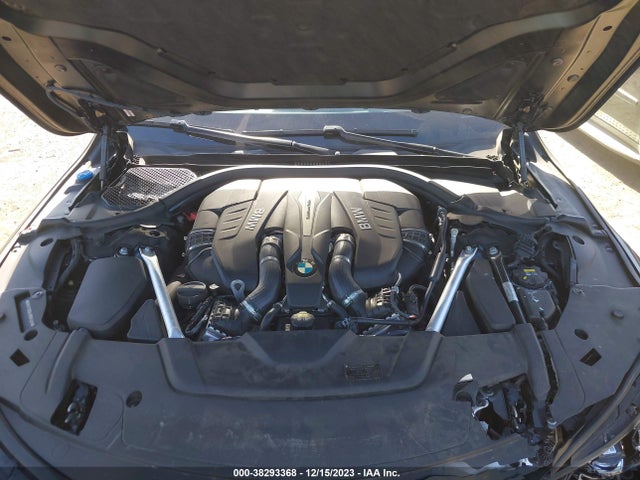 WBA7F0C55JGM24025 BMW 750i