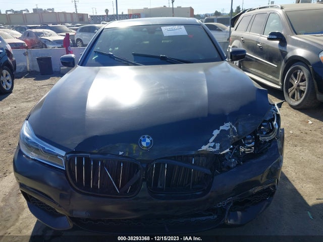 WBA7F0C55JGM24025 BMW 750i