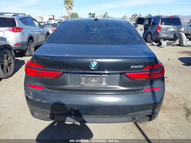 WBA7F0C55JGM24025 BMW 750i