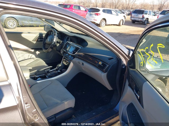 38293376 :رقم المزاد ، 1HGCR2F00GA139184 vin ، 2016 Honda Accord Ex مزاد بيع