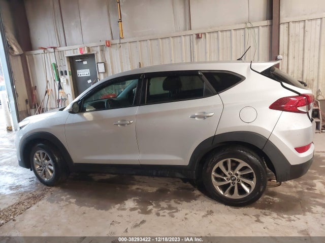 Hyundai TUCSON SE 2018 KM8J2CA46JU660292 Image 14