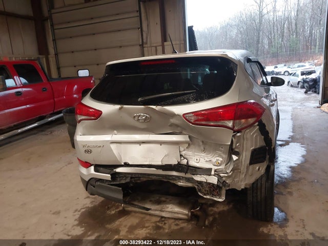 Hyundai TUCSON SE 2018 KM8J2CA46JU660292 Image 6