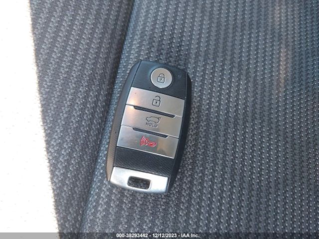 KNDCB3LCXK5351826 KIA NIRO LX
