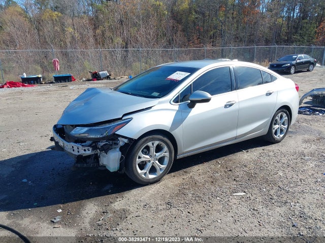 Chevrolet Cruze Premier Auto 2018 1G1BF5SM4J7195896 Image 2