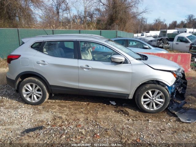 JN1BJ1CP3KW213676 Nissan Rogue Sport Sv