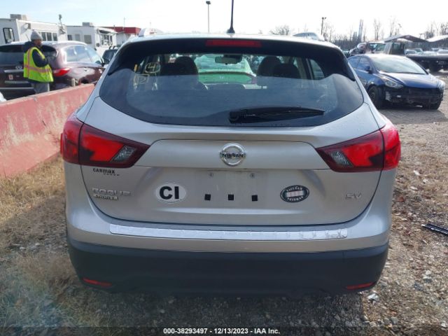 JN1BJ1CP3KW213676 Nissan Rogue Sport Sv