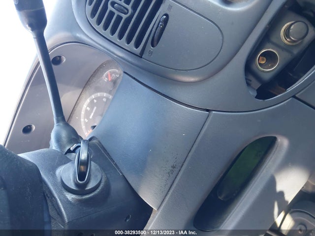 1999 FORD F-150 WORK SERIES/XL/XLT VIN: 2FTZX1725XCA13197