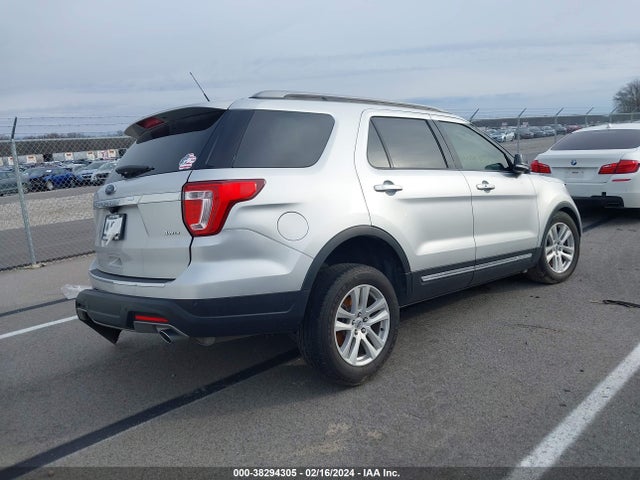Ford EXPLORER XLT 2018 1FM5K8D8XJGC15081 Image 4