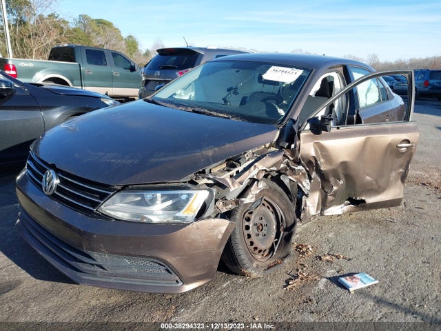 3VW2K7AJ5FM320243 Volkswagen Jetta 2.0l S