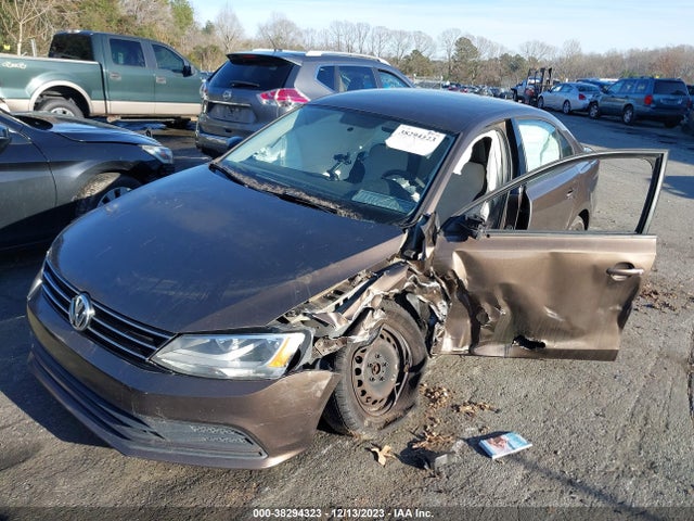 3VW2K7AJ5FM320243 Volkswagen Jetta 2.0l S