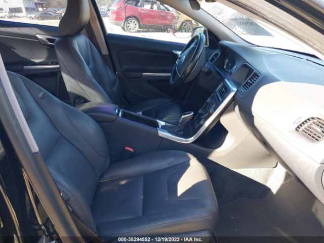 YV140MFB3F1301456 Volvo S60 T5 Premier