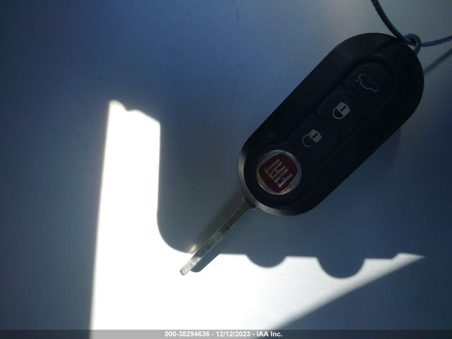 2013 FIAT 500 3C3CFFARXDT624493 Photo 10