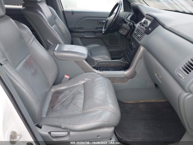 2005 HONDA PILOT EX-L VIN: 2HKYF18665H516549