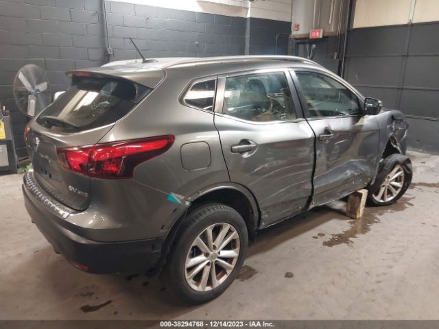 JN1BJ1CR3HW138326 Nissan Rogue Sport Sv