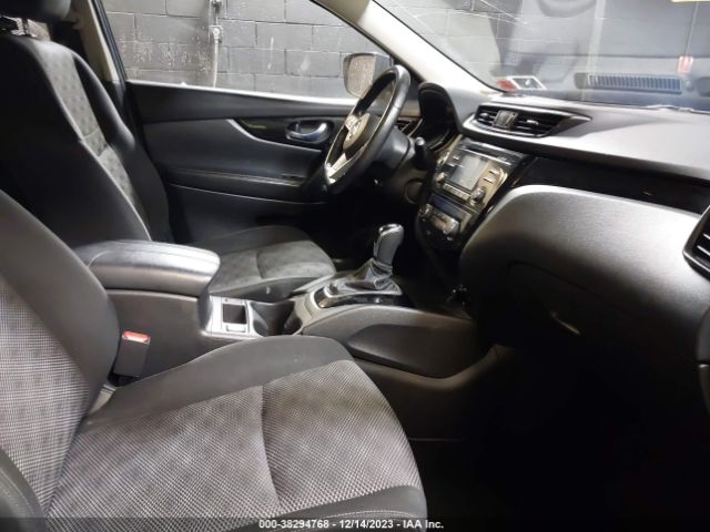 JN1BJ1CR3HW138326 Nissan Rogue Sport Sv