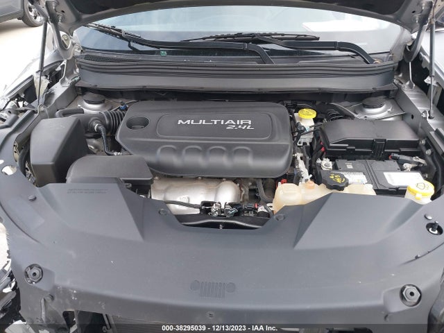 2019 JEEP CHEROKEE LATITUDE PLUS FWD VIN: 1C4PJLLB2KD203011