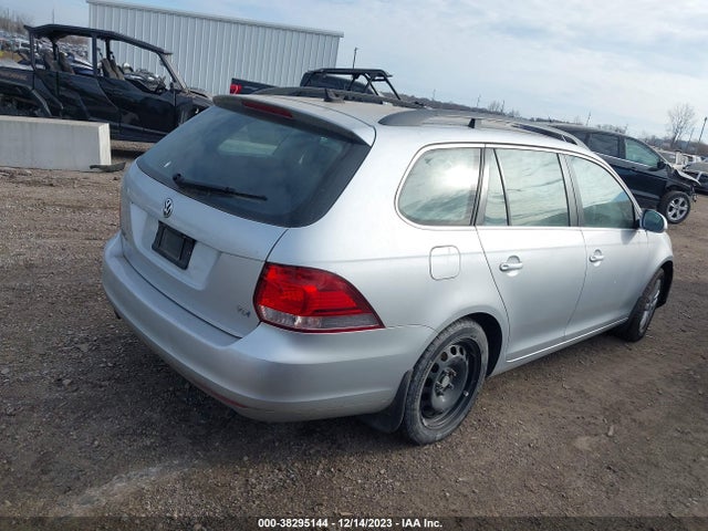 2011 VOLKSWAGEN JETTA SPORTWAGEN 2.0L TDI VIN: 3VWPL7AJ4BM684876
