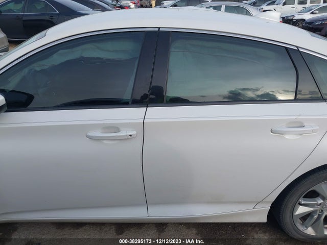 Honda ACCORD LX 2018 1HGCV1F18JA107699 Image 14