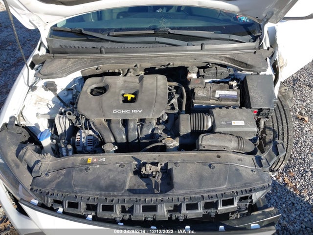 2018 HYUNDAI ELANTRA SEL VIN: 5NPD84LF0JH329299