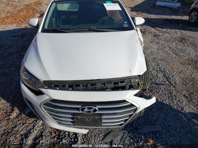 2018 HYUNDAI ELANTRA SEL VIN: 5NPD84LF0JH329299